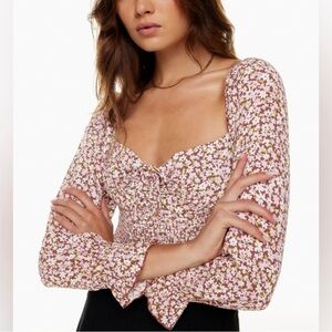 Aritzia Sunday Best crop long sleeve top ruched detailing size S floral